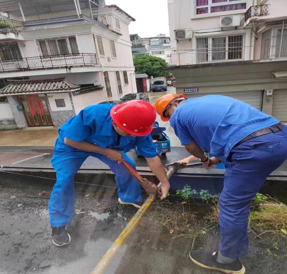 “三落兩?！惫泊偃細夤艿栏脑熘脫Q工作安全平穩(wěn)有序