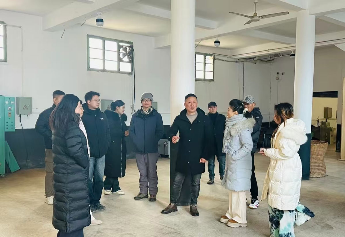 同聚實(shí)驗(yàn)茶場 共繪屯綠新篇——2026年屯溪區(qū)茶葉協(xié)會(huì)首次理事長辦公會(huì)圓滿召開
